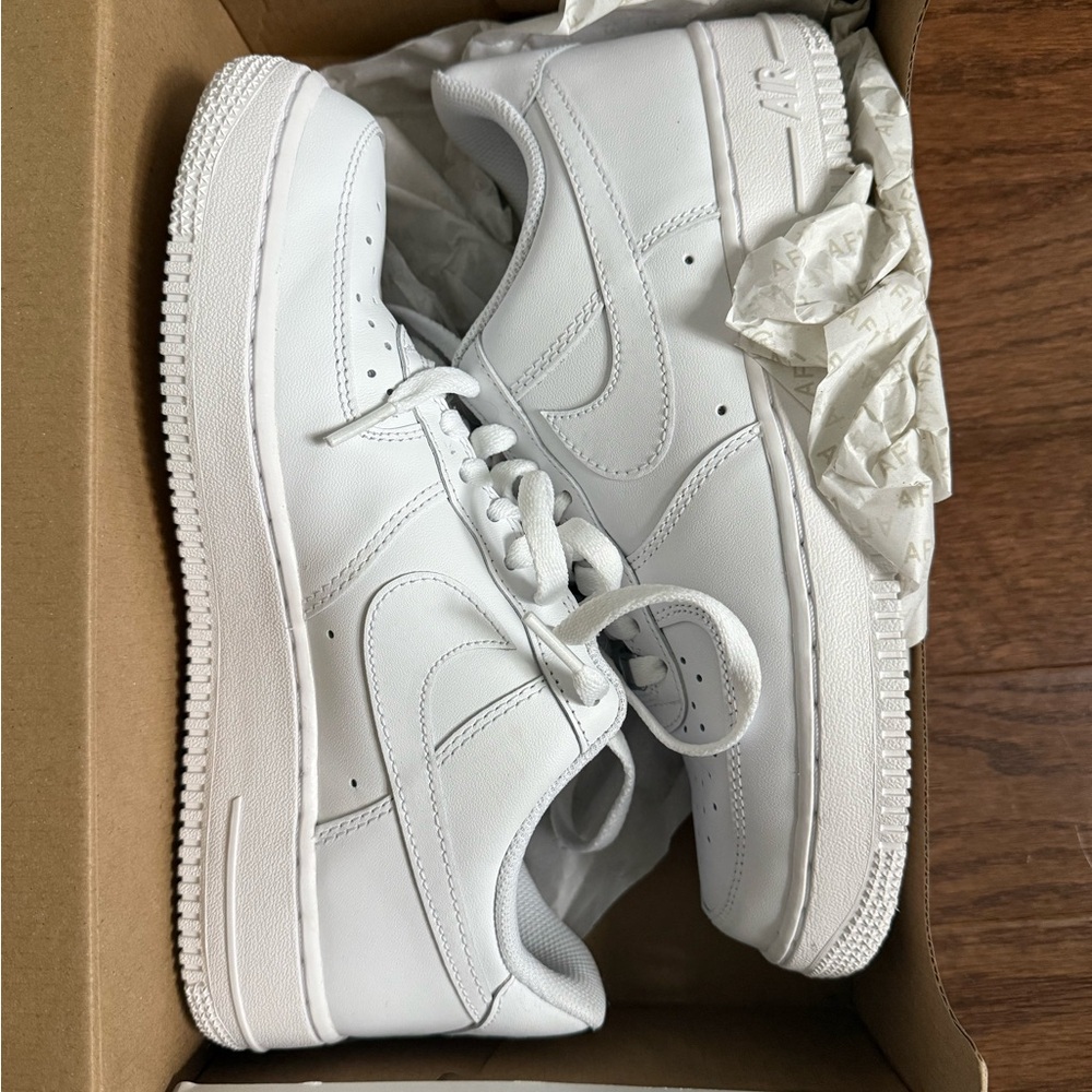 Nike Women’s Air Force 1 ‘07 Size 9